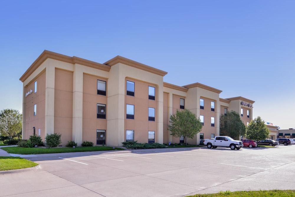 Hampton Inn Йорк Экстерьер фото