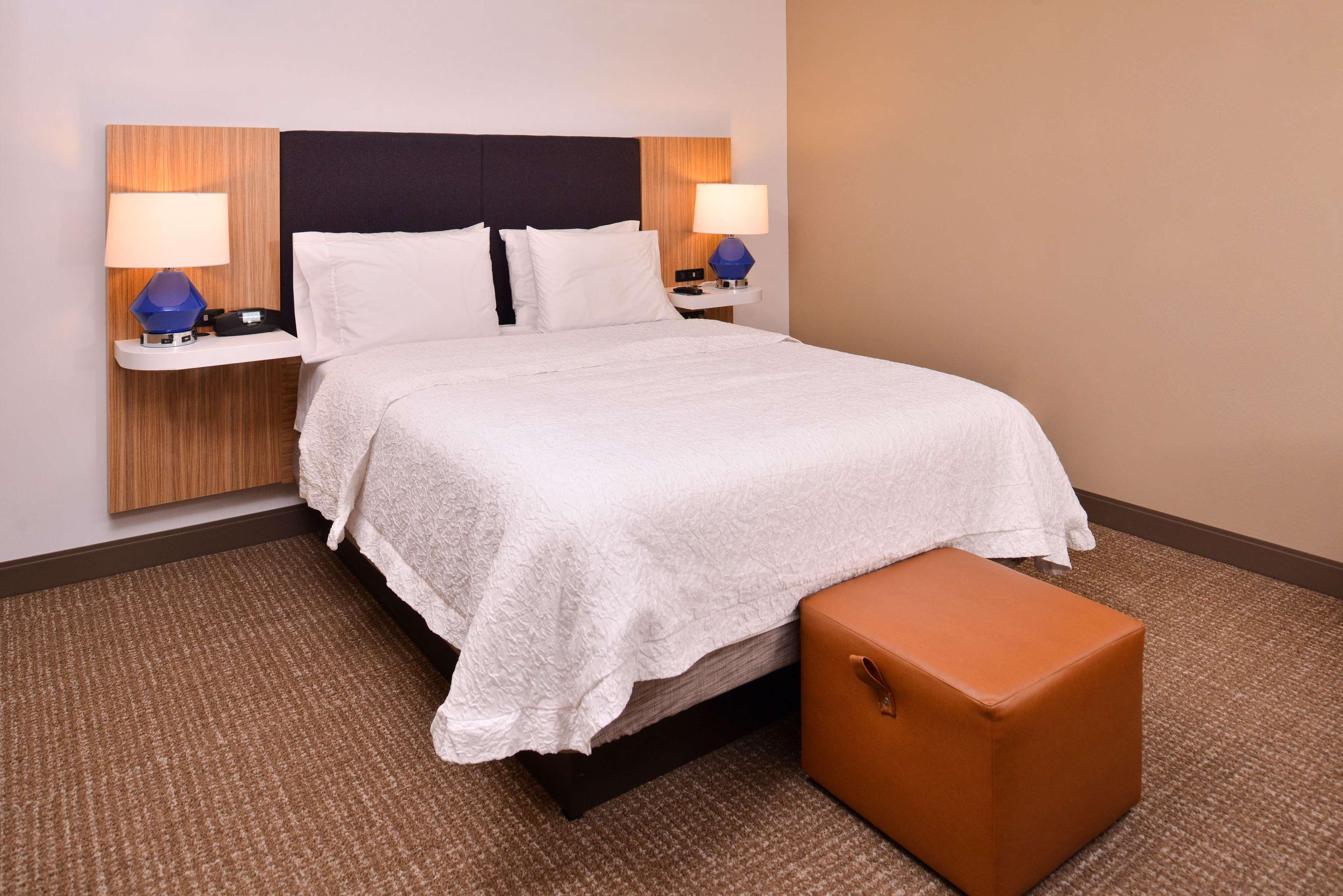 Hampton Inn Йорк Экстерьер фото