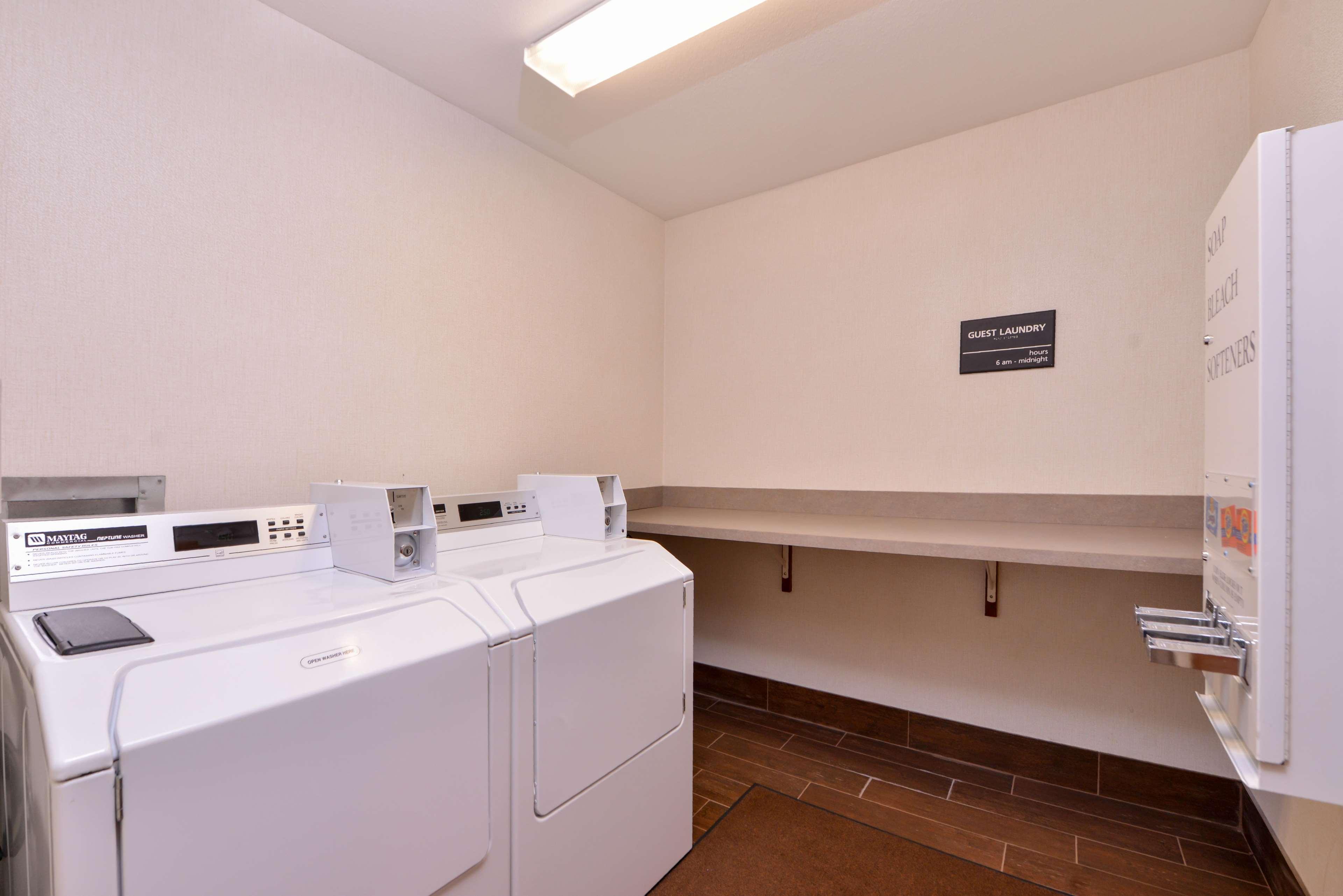Hampton Inn Йорк Экстерьер фото