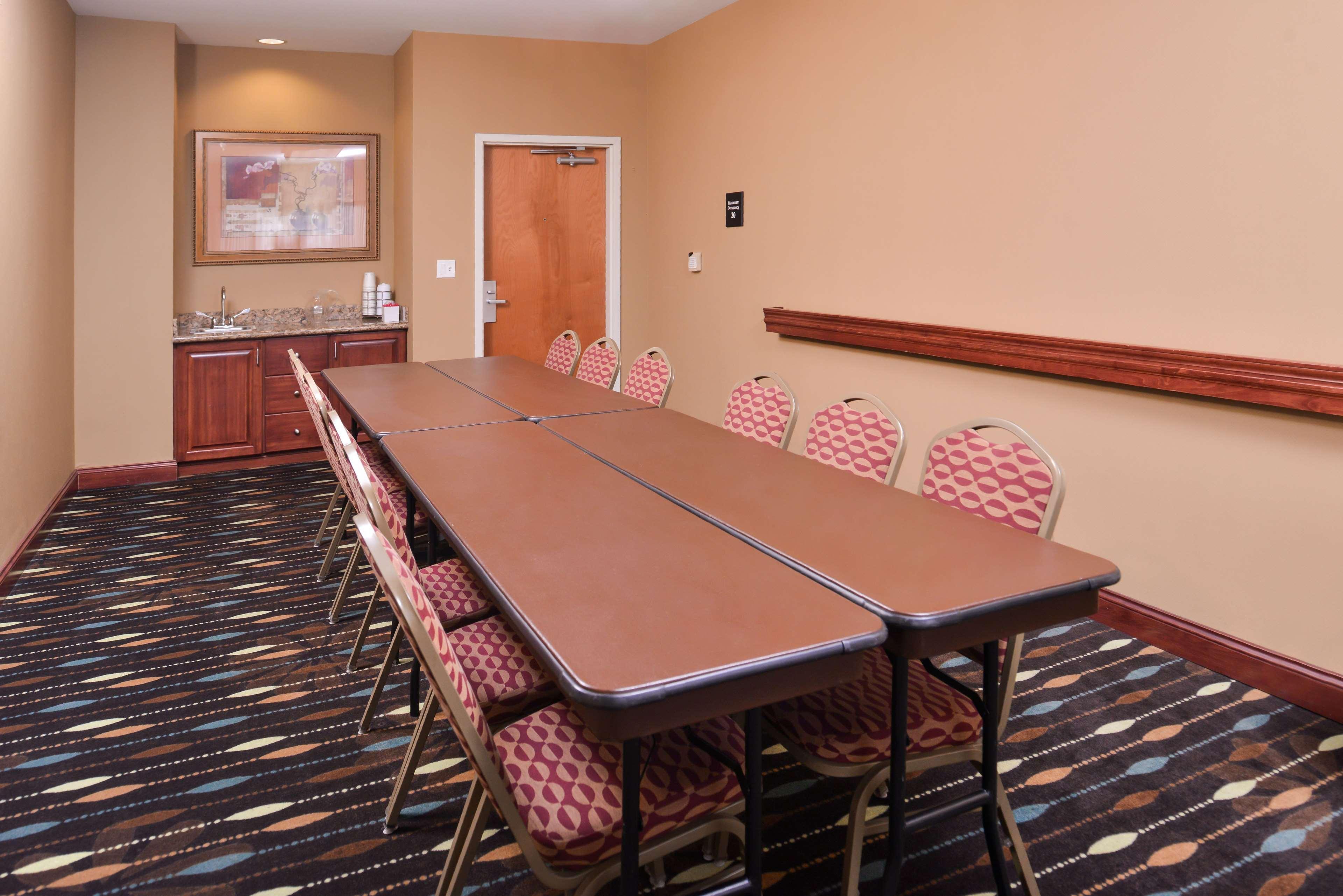 Hampton Inn Йорк Экстерьер фото