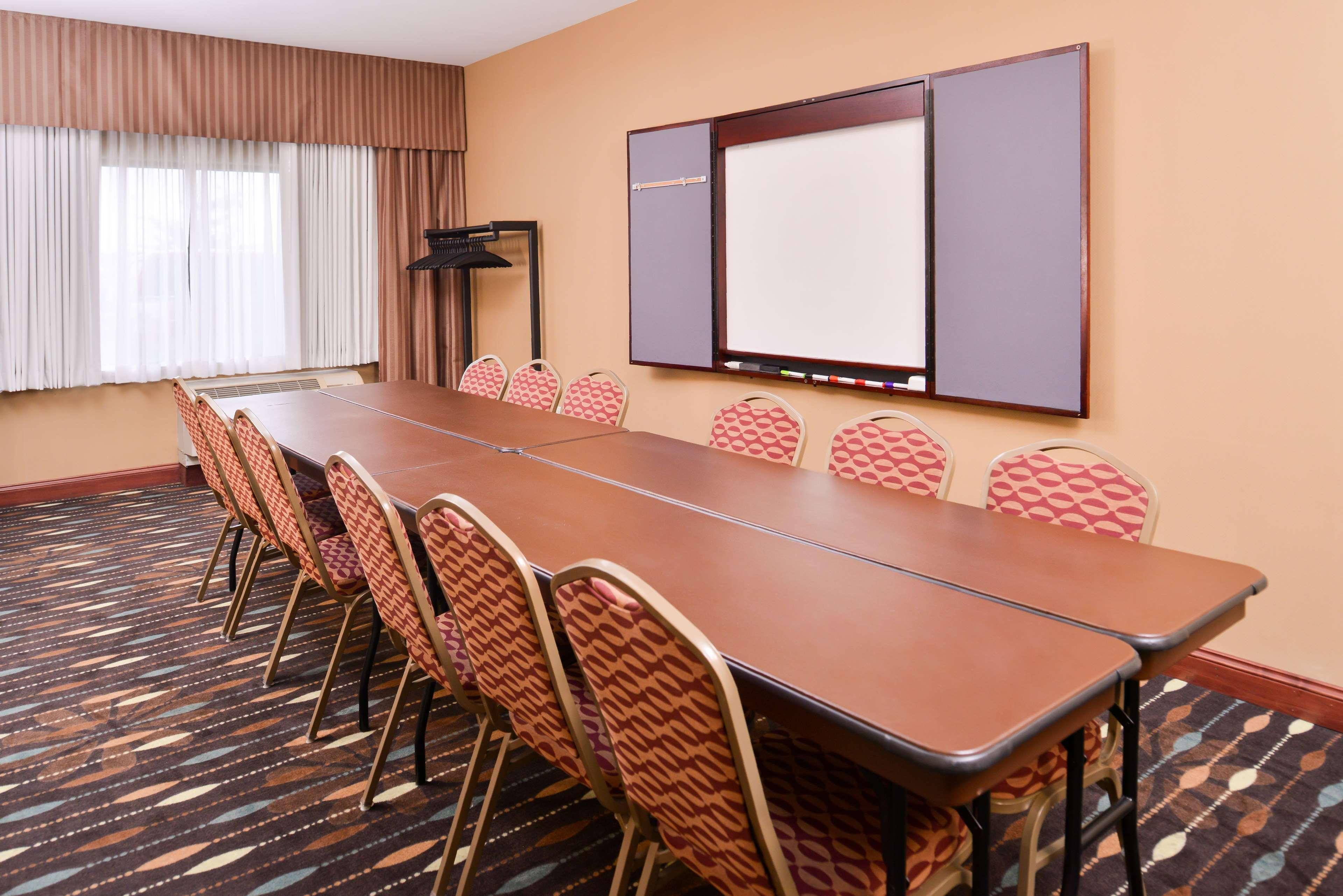 Hampton Inn Йорк Экстерьер фото