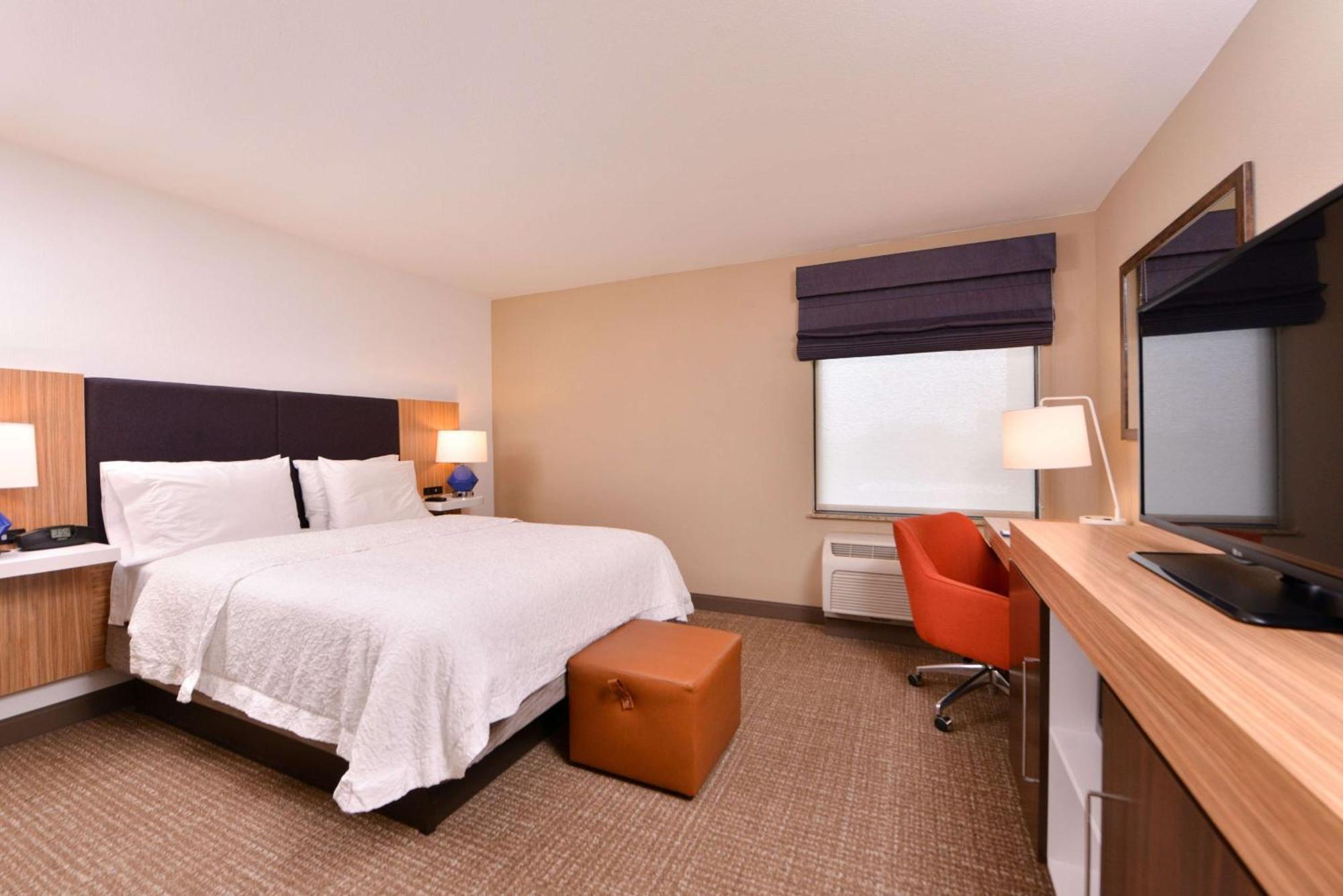 Hampton Inn Йорк Экстерьер фото
