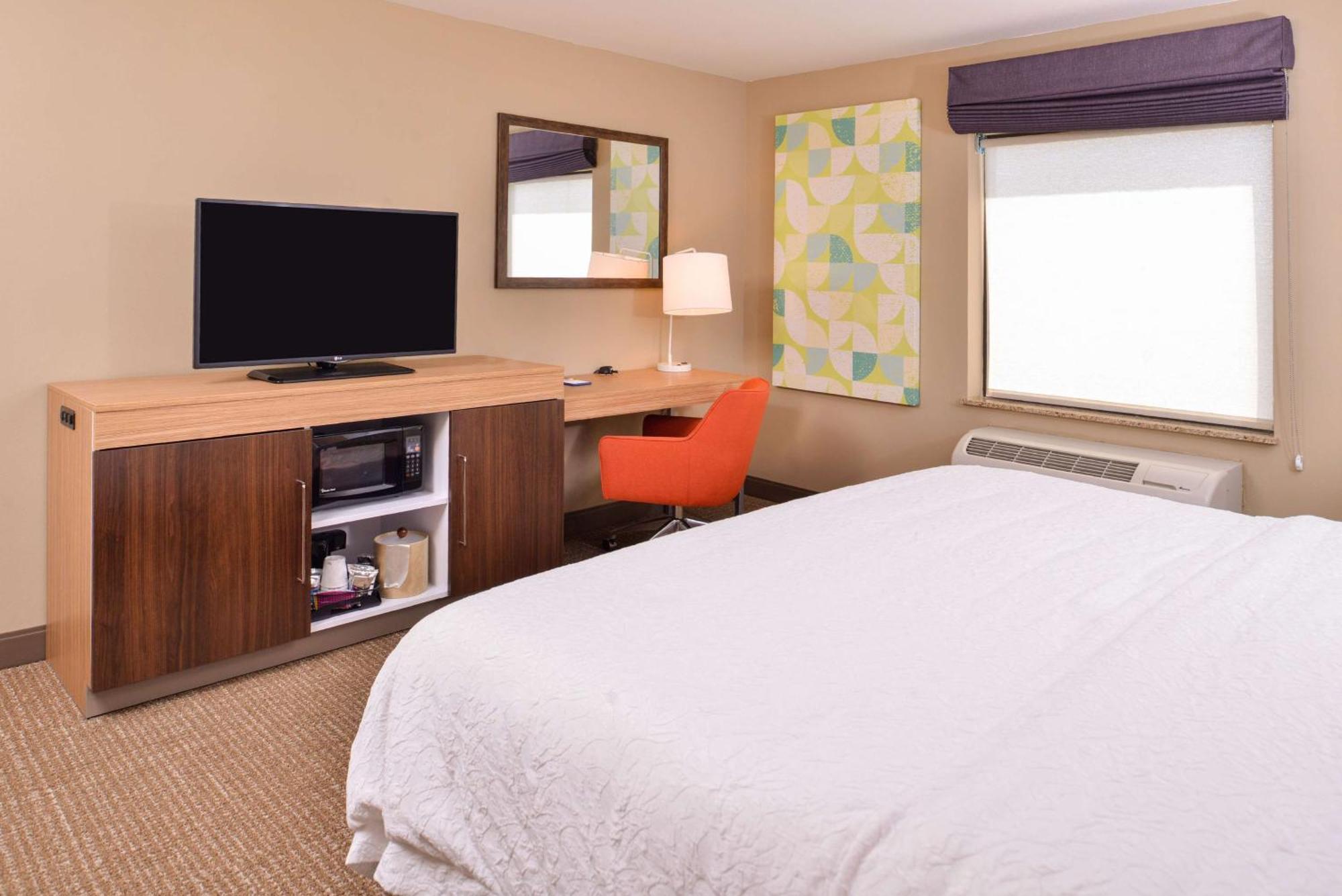 Hampton Inn Йорк Экстерьер фото