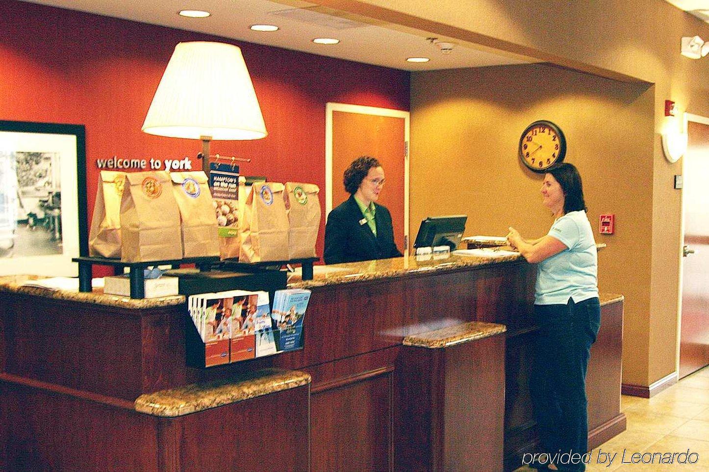 Hampton Inn Йорк Интерьер фото