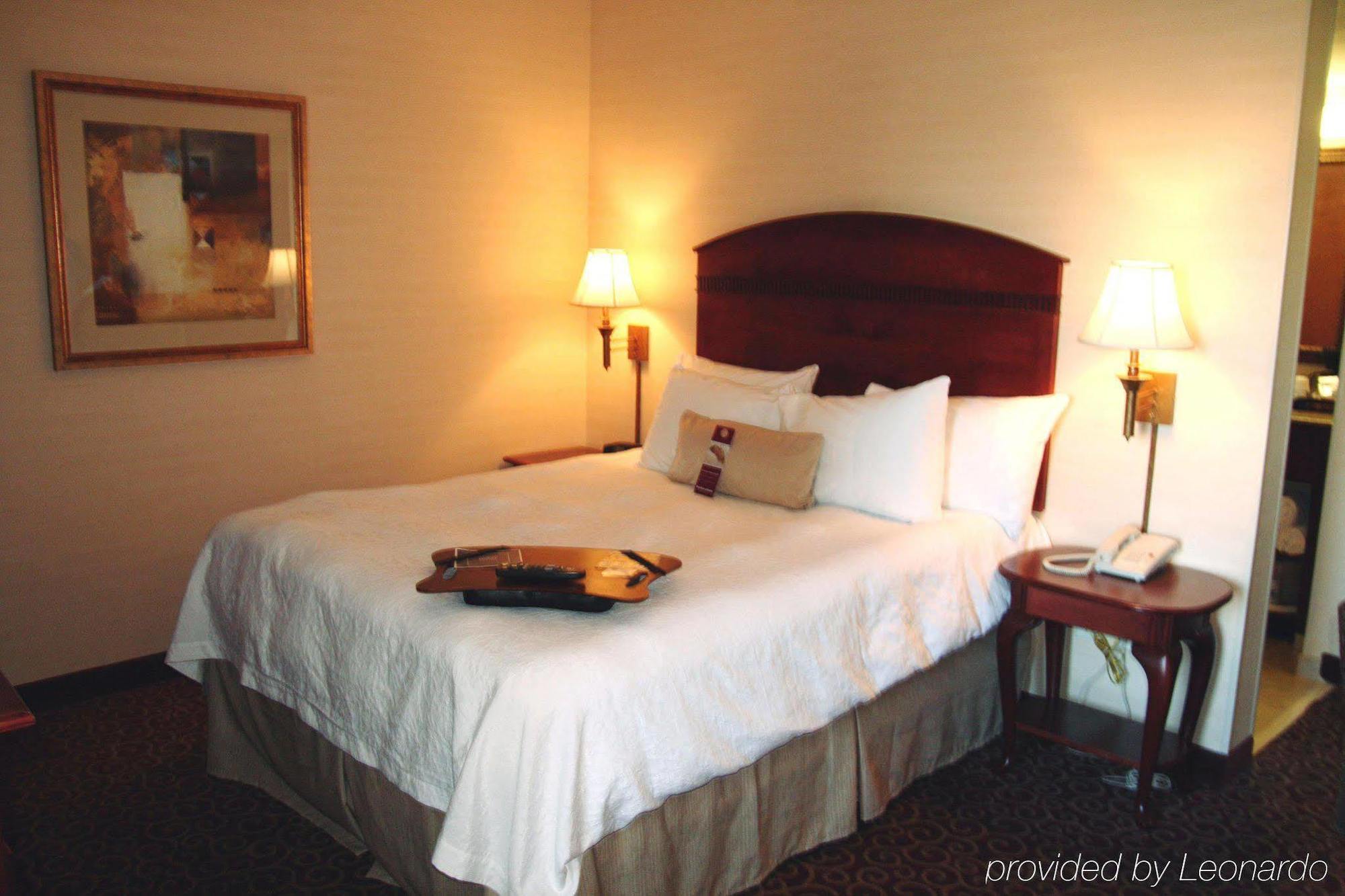 Hampton Inn Йорк Номер фото